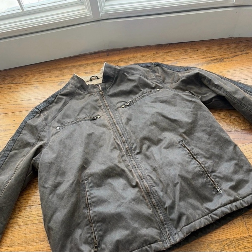 Vintage Men’s GUESS Bomber Jacket